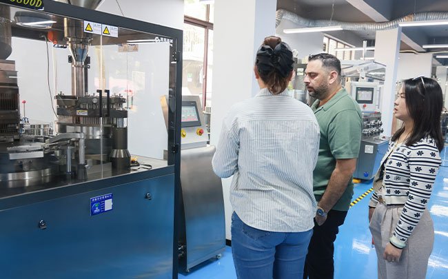 pharmaceutical capsule filling machine