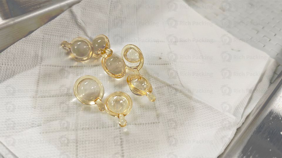 capsules that leak oil